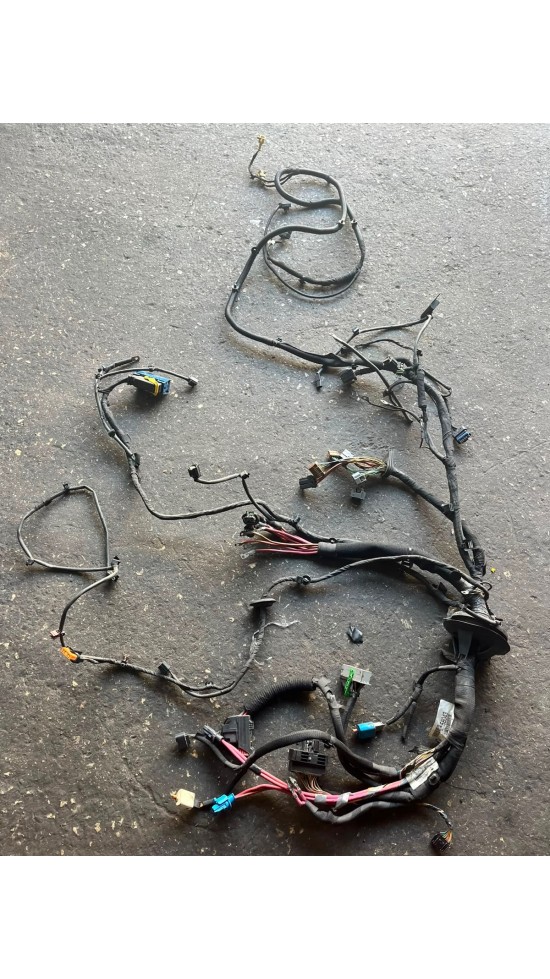 RENAULT MEGANE 3 FLUENCE MOTOR ÖN TESİSATI 403881021R